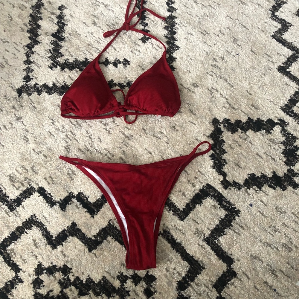 Red string bikini Never Worn